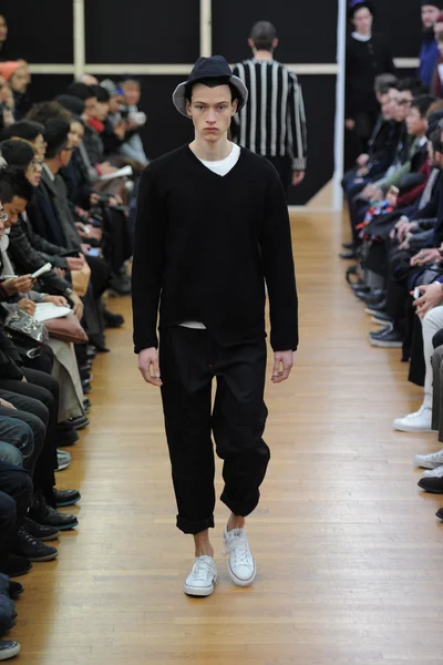 Look 18